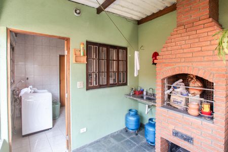 Casa à venda com 235m², 3 quartos e 5 vagas Casa à venda com 235m², 3 quartos e 5 vagasÁrea de Serviço e Quintal