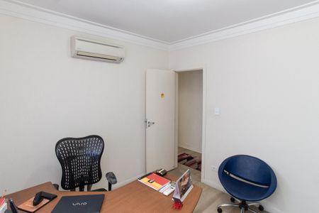 Casa à venda com 235m², 3 quartos e 5 vagas Casa à venda com 235m², 3 quartos e 5 vagasQuarto 2