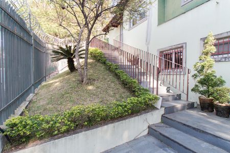 Casa à venda com 235m², 3 quartos e 5 vagas Casa à venda com 235m², 3 quartos e 5 vagasJardim