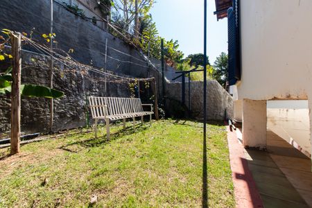 Casa à venda com 200m², 5 quartos e 2 vagas Casa à venda com 200m², 5 quartos e 2 vagasÁrea Externa