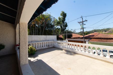 Casa à venda com 200m², 5 quartos e 2 vagas Casa à venda com 200m², 5 quartos e 2 vagasÁrea Externa