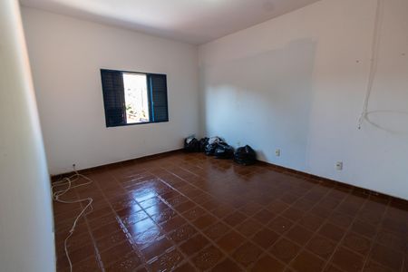 Casa à venda com 200m², 5 quartos e 2 vagas Casa à venda com 200m², 5 quartos e 2 vagasSuíte 2