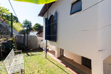 Casa à venda com 200m², 5 quartos e 2 vagas Casa à venda com 200m², 5 quartos e 2 vagasÁrea Externa