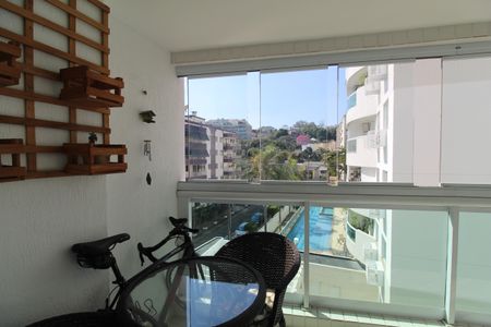 Apartamento à venda com 76m², 3 quartos e 1 vagaSala - Varanda