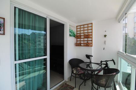 Apartamento à venda com 76m², 3 quartos e 1 vagaSala - Varanda