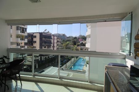Apartamento à venda com 76m², 3 quartos e 1 vagaÁrea de serviço - Vista