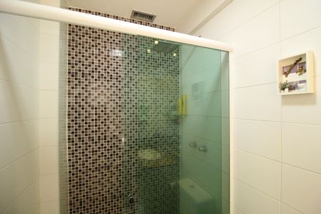 Apartamento à venda com 76m², 3 quartos e 1 vagaBanheiro da suíte