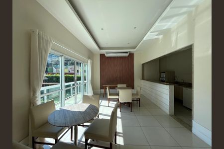 Apartamento à venda com 76m², 3 quartos e 1 vaga Apartamento à venda com 76m², 3 quartos e 1 vagaÁrea comum - Salão de festas 2