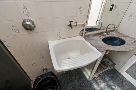 Apartamento à venda com 65m², 2 quartos e sem vagaBanheiro Social