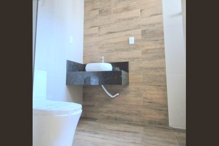 Casa à venda com 158m², 3 quartos e 2 vagasBanheiro da Suíte