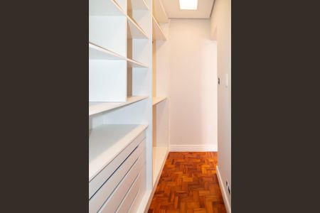 Apartamento à venda com 176m², 3 quartos e sem vaga Apartamento à venda com 176m², 3 quartos e sem vagaSuíte