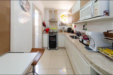 Apartamento à venda com 120m², 3 quartos e 2 vagasCozinha