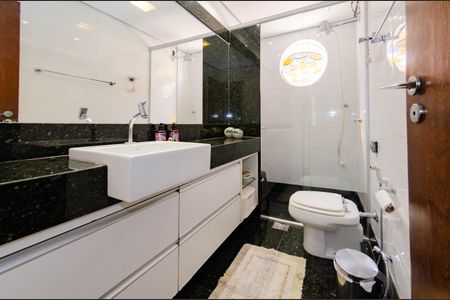 Apartamento à venda com 120m², 3 quartos e 2 vagasBanheiro social