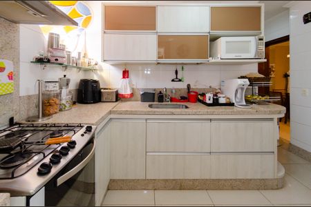 Apartamento à venda com 120m², 3 quartos e 2 vagasCozinha