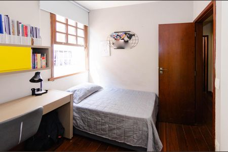 Apartamento à venda com 120m², 3 quartos e 2 vagasQuarto 2