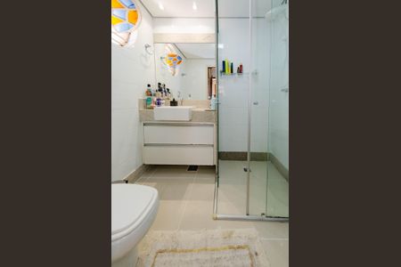 Apartamento à venda com 120m², 3 quartos e 2 vagasBanheiro suíte