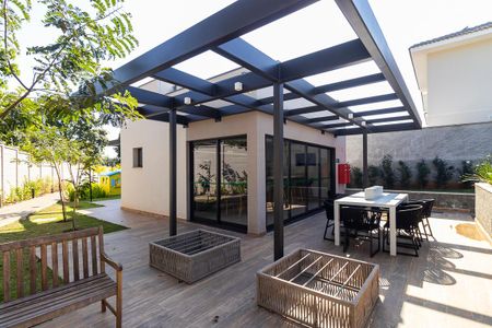 Casa de condomínio à venda com 138m², 3 quartos e 2 vagas Casa de condomínio à venda com 138m², 3 quartos e 2 vagasÁrea comum - Churrasqueira