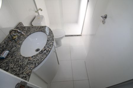 Apartamento à venda com 58m², 2 quartos e 2 vagasQuarto 2 - Banheiro