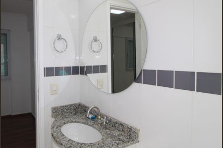 Apartamento à venda com 58m², 2 quartos e 2 vagasQuarto 2 - Banheiro