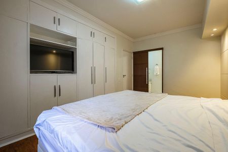 Apartamento para alugar com 142m², 3 quartos e 2 vagas Apartamento para alugar com 142m², 3 quartos e 2 vagasSuíte