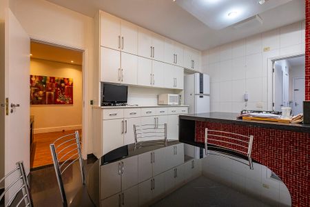 Apartamento para alugar com 142m², 3 quartos e 2 vagas Apartamento para alugar com 142m², 3 quartos e 2 vagasCozinha
