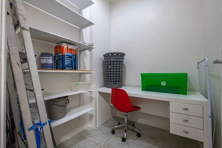 Apartamento para alugar com 142m², 3 quartos e 2 vagas Apartamento para alugar com 142m², 3 quartos e 2 vagasQuarto de Serviço