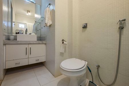 Apartamento para alugar com 142m², 3 quartos e 2 vagas Apartamento para alugar com 142m², 3 quartos e 2 vagasBanheiro da Suíte