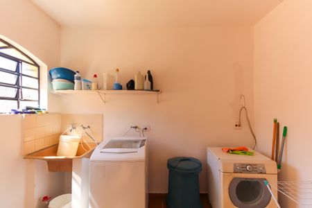 Casa à venda com 280m², 3 quartos e 6 vagas Casa à venda com 280m², 3 quartos e 6 vagasÁrea de Serviço