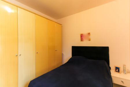 Casa à venda com 280m², 3 quartos e 6 vagas Casa à venda com 280m², 3 quartos e 6 vagasQuarto