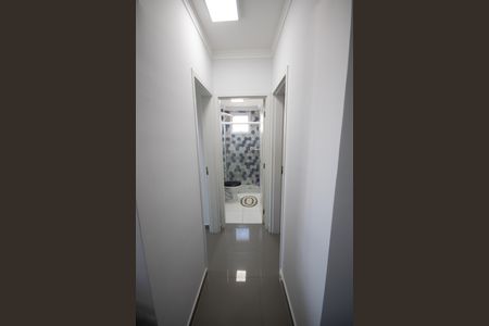 Apartamento para alugar com 62m², 2 quartos e 1 vaga Apartamento para alugar com 62m², 2 quartos e 1 vagaBanheiro Corredor