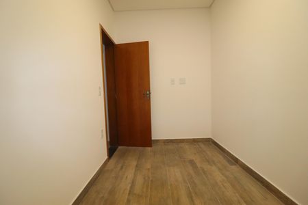 Casa à venda com 60m², 2 quartos e 3 vagasQuarto 2