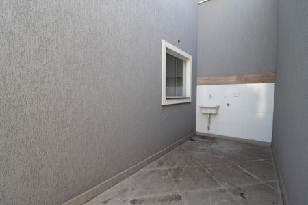Casa à venda com 60m², 2 quartos e 3 vagasÁrea de Serviço