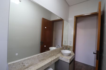 Casa à venda com 60m², 2 quartos e 3 vagasBanheiro