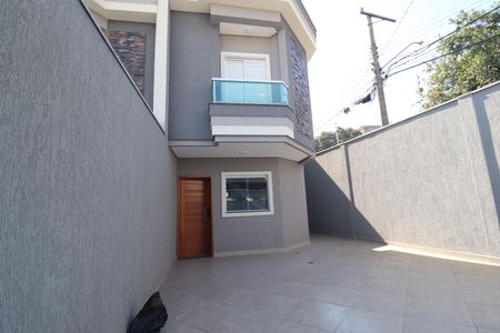 Casa à venda com 60m², 2 quartos e 3 vagasGaragem