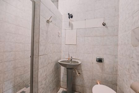 Apartamento para alugar com 184m², 3 quartos e 1 vaga Apartamento para alugar com 184m², 3 quartos e 1 vagaBanheiro da Suíte