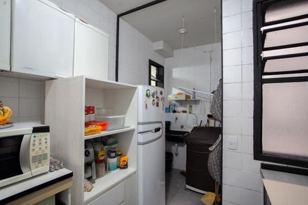 Apartamento à venda com 63m², 2 quartos e 1 vaga Apartamento à venda com 63m², 2 quartos e 1 vagaCozinha e Área de Serviço