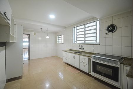 Casa à venda com 229m², 3 quartos e 3 vagasCozinha