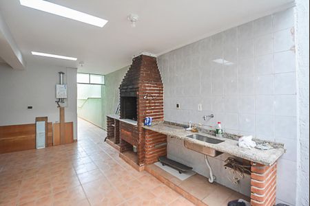 Casa à venda com 229m², 3 quartos e 3 vagasChurrasqueira