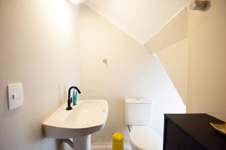 lavabo de casa à venda com 3 quartos, 183m² em Vila Madalena, São Paulo