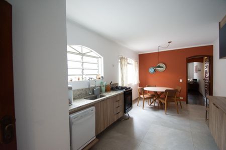 Casa à venda com 183m², 3 quartos e 4 vagascozinha