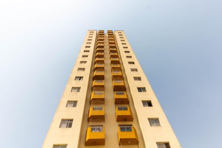 Apartamento à venda com 63m², 2 quartos e 1 vaga Apartamento à venda com 63m², 2 quartos e 1 vagaFachada