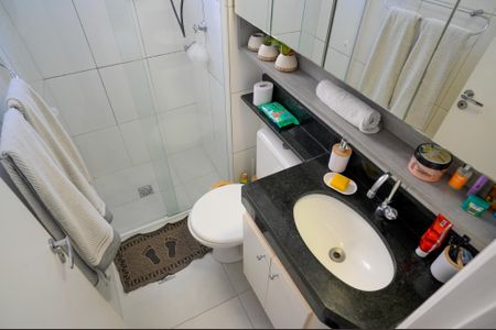 Apartamento à venda com 45m², 2 quartos e 2 vagas Apartamento à venda com 45m², 2 quartos e 2 vagasBanheiro