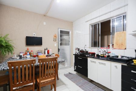 Casa para alugar com 280m², 5 quartos e 2 vagas Casa para alugar com 280m², 5 quartos e 2 vagasCasa 1 - Cozinha