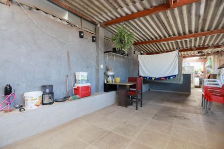 Casa para alugar com 280m², 5 quartos e 2 vagas Casa para alugar com 280m², 5 quartos e 2 vagasÁrea de serviço e lazer