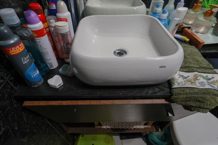 Casa para alugar com 280m², 5 quartos e 2 vagas Casa para alugar com 280m², 5 quartos e 2 vagasCasa 2 - Banheiro