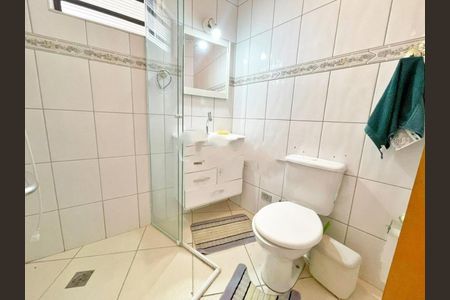 Casa à venda com 180m², 4 quartos e 4 vagas Casa à venda com 180m², 4 quartos e 4 vagasFoto 10
