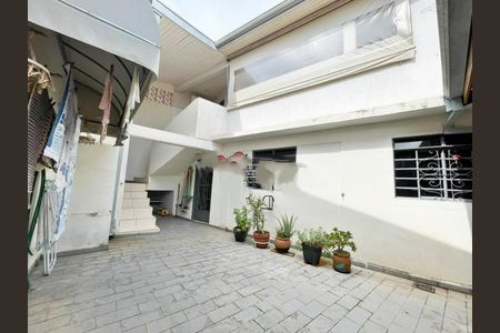 Casa à venda com 180m², 4 quartos e 4 vagas Casa à venda com 180m², 4 quartos e 4 vagasFoto 18