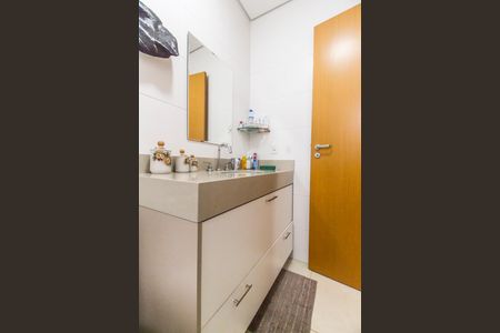 Apartamento à venda com 136m², 3 quartos e 2 vagas Apartamento à venda com 136m², 3 quartos e 2 vagasBanheiro da Suíte 2