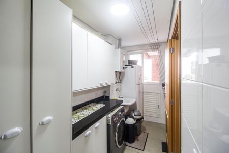 Apartamento à venda com 136m², 3 quartos e 2 vagas Apartamento à venda com 136m², 3 quartos e 2 vagasÁrea de Serviço