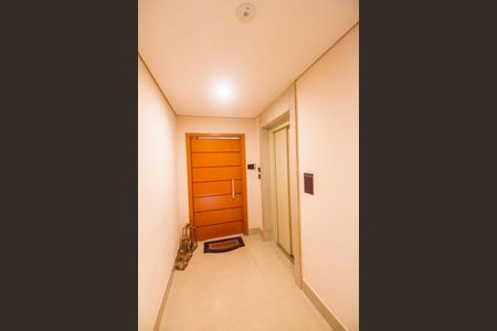 Apartamento à venda com 136m², 3 quartos e 2 vagas Apartamento à venda com 136m², 3 quartos e 2 vagasEntrada